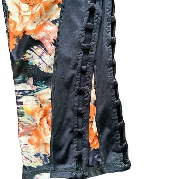 Give Love Get Love Leggings - Picture 2 of 2